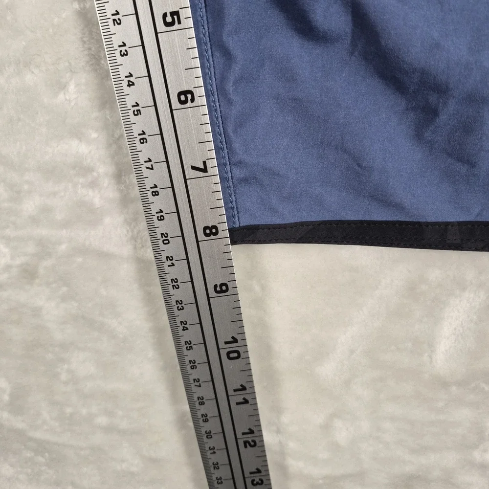 Vuori Cruise Board Shorts Men's 32 Blue Swim Trunks Beach Drawstring Striped